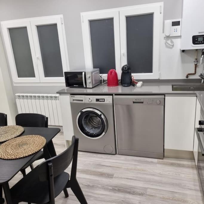 Soho Boutique Tioda, Totalmente Reformado Junto A Las Estaciones, Wifi Apartamento Oviedo
